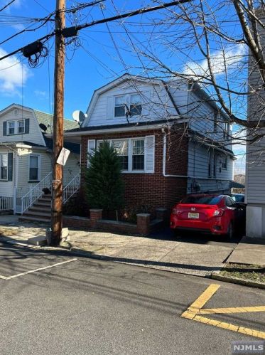 176 Elm St, Kearny NJ 07032-3410 exterior