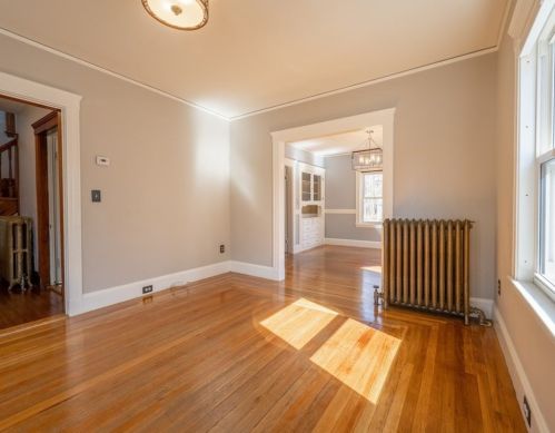 24 Bussey St, Dedham MA 02026-2239 exterior