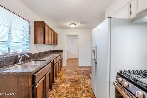 1807 46 St, Phoenix AZ 85008-4111 exterior