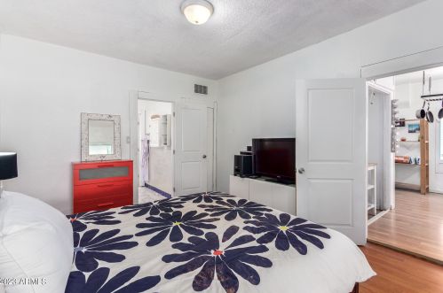 2209 Adams, Phoenix AZ 85009-5234 exterior