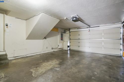 2165 Bradhoff Ave, San Leandro CA 94577-6119 exterior