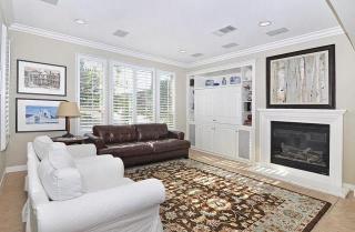 177 Rhapsody, Irvine CA  92620-2833 exterior