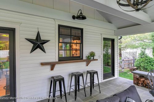 61 Winding Way, Little Silver NJ 07739-1720 exterior