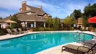 604 Ames Hill Dr, Tewksbury MA  01876-1165 exterior