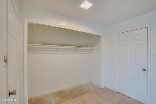 2031 37 Dr, Phoenix AZ 85053-2807 exterior