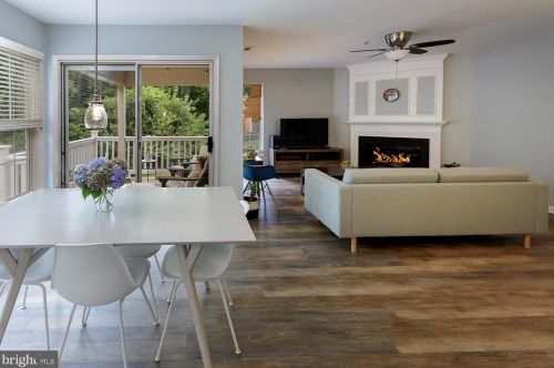 1103 Crestmont Dr, West Deptford NJ 08051-2158 exterior