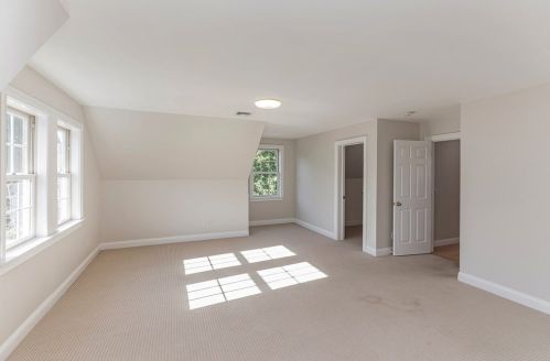 40 Howland St, Needham MA 02492-2901 exterior