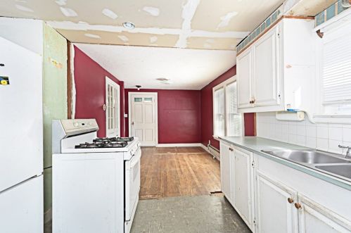 282 June St, Worcester MA 01602-3257 exterior