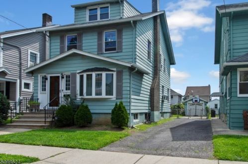 26 Forest St, Belleville, NJ 07109-2227