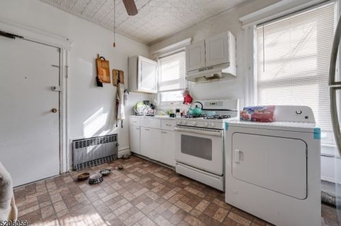 65 Halstead St, Kearny NJ 07032-2077 exterior