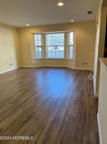 156 Brookfield Dr, Jackson Twp NJ  08527-3857 exterior