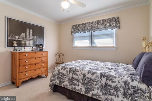 166 Frd Ave, West Deptford NJ 08096-5034 exterior