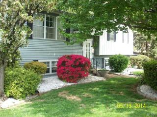 3111 Forks St, Easton, PA 18045-5942