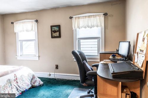 141 Progress Ave, West Deptford NJ 08096-1212 exterior