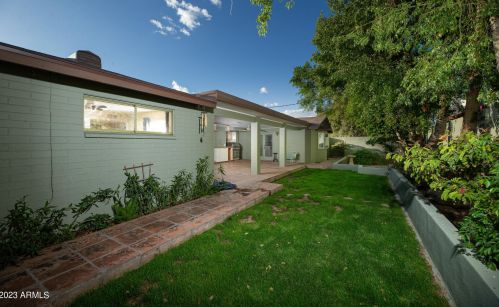 8153 1st Ave, Phoenix AZ 85003-2607 exterior