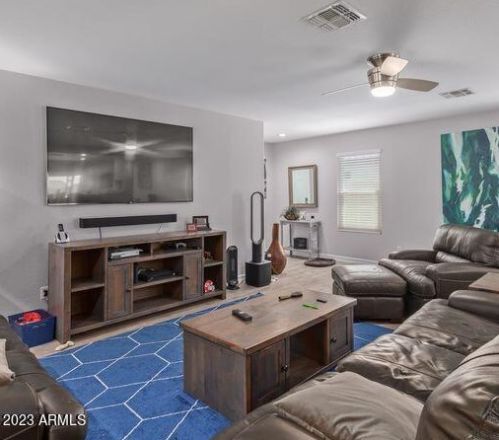 3131 Casino Ave, Phoenix AZ  85083-5892 exterior