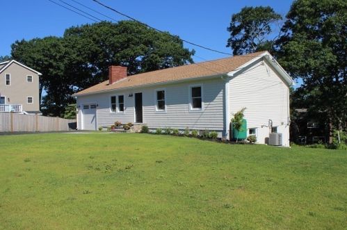 14 Hodgkins Rd, Rockport MA  01966-2004 exterior