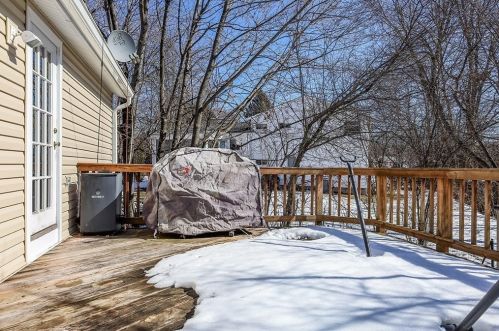 14 Selwyn Rd, Newton MA 02461-2142 exterior