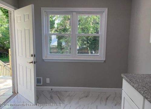 21 Neal St, Jackson Twp NJ  08527-1114 exterior