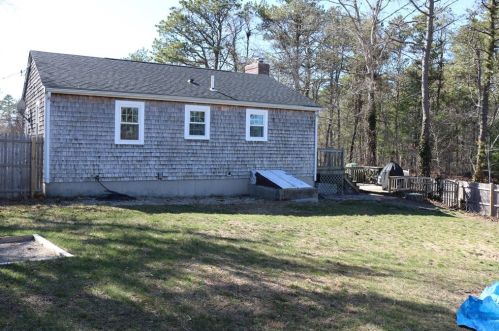 4 Wind Dr, Plymouth MA  02360-2714 exterior