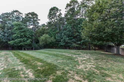 15 Carlisle Dr, Jackson Twp NJ 08527-6304 exterior