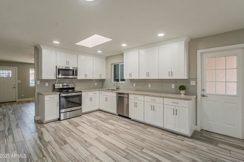 4007 El Caminito Dr, Phoenix AZ 85051-4623 exterior