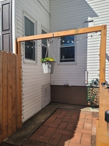 4 Estabrook St, Royalston MA  01331-3515 exterior