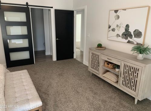 2022 22 Pl, Phoenix AZ 85042-8100 exterior