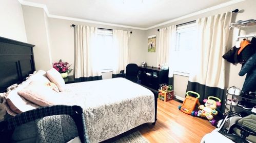 11 Grove Ave, Montgomery MA  01085-1308 exterior