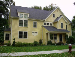 15 Ardmore Rd, Newton, MA 02465-2320