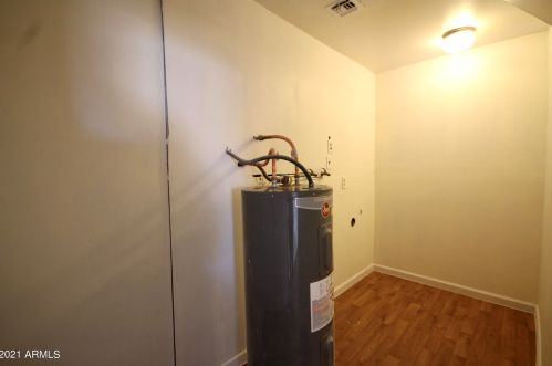 2007 56 Ave, Phoenix AZ 85031-2514 exterior