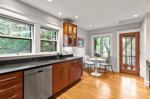 147 Highland Ave, Arlington MA 02476-7846 exterior