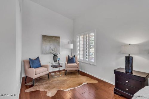 1916 Claire Dr, Phoenix AZ 85022-4106 exterior