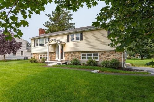 219 Prospect St, Shrewsbury, MA 01545-2038