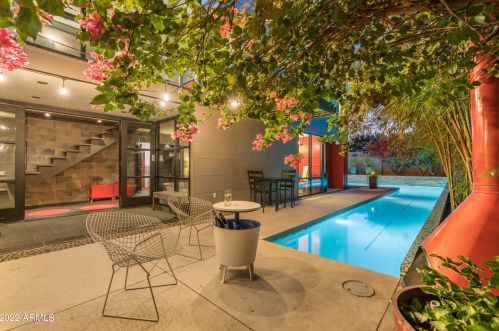 4028 45th St, Phoenix AZ 85044-6060 exterior