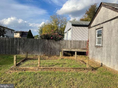 1109 Delsea Dr, West Deptford NJ 08093-2252 exterior