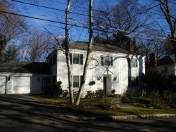 64 Varick Rd, Newton, MA 02468-1319