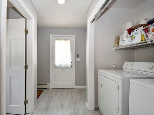 21 Grafton St, Shrewsbury MA  01545-5614 exterior