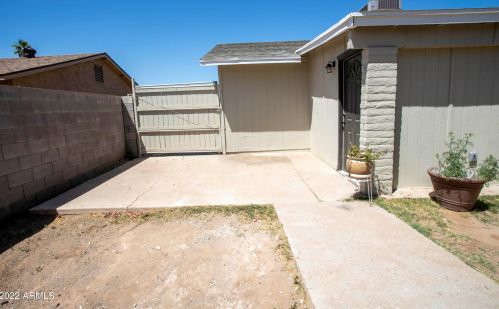 3117 65th Ave, Phoenix AZ 85033-5215 exterior