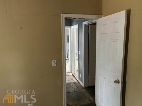 89 Holly Rd, Atlanta GA 30314-2002 exterior