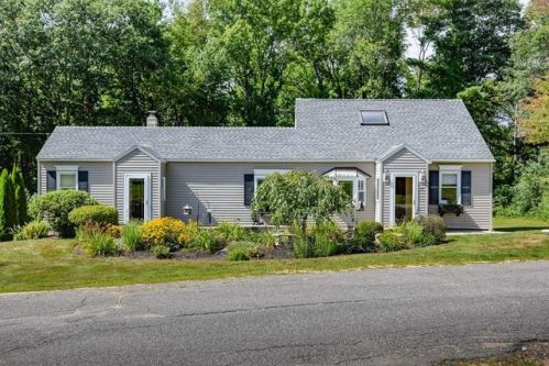 19 Starfire Ave, Templeton MA  01468-1225 exterior