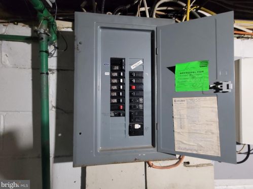 112 Jackson St, West Deptford NJ  08096-2353 exterior