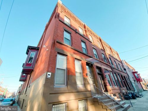 913 16th St, Philadelphia, PA 19146-2142