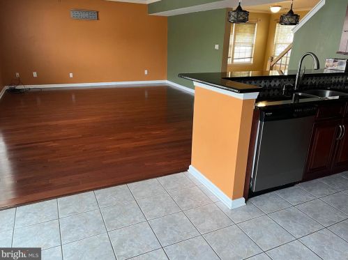 11 Durham Dr, Columbus NJ  08022-2349 exterior