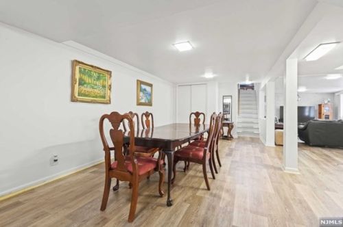 32 Deacon Pl, Cresskill NJ  07626-1139 exterior