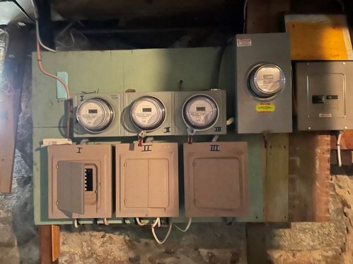 323 Purchase St, New Bedford MA 02740-5739 exterior