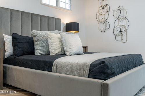 1121 Bethany Home Rd, Phoenix AZ  85014-2229 exterior