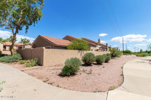 13642 41 Pl, Phoenix AZ 85028-2214 exterior