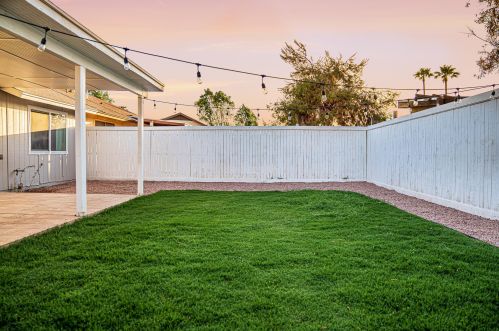 3018 Blackhawk Dr, Phoenix AZ  85050-4706 exterior