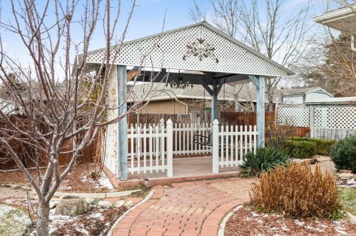 7993 Erique Way, Sandy UT 84093-6422 exterior